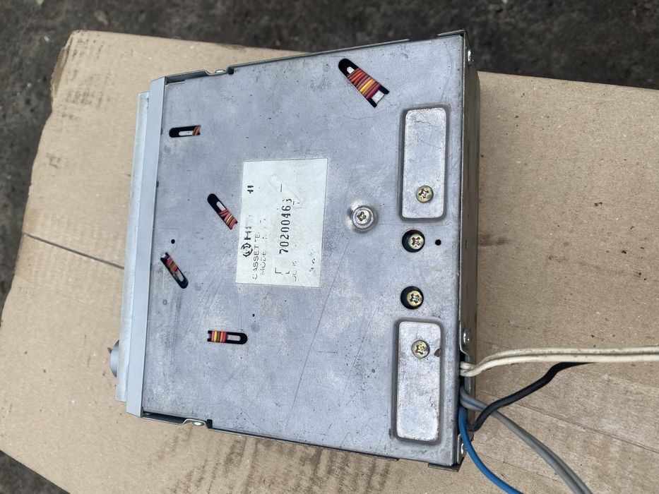 Автомагнитола hitachi рабочая