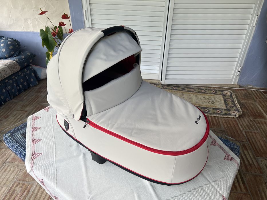 Cybex Alcofa Lux Priam Scuderia Ferrari Silver Grey