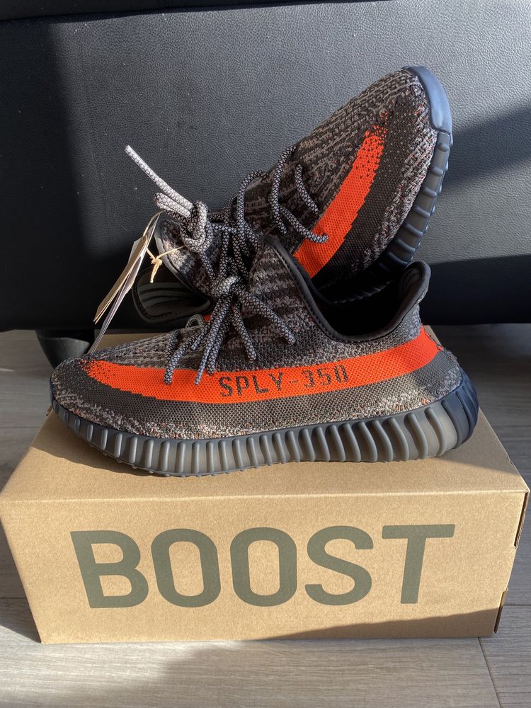 Adidas YEEZY 350v2 Carbon Beluga 44 2/3 EU (10,5 US)