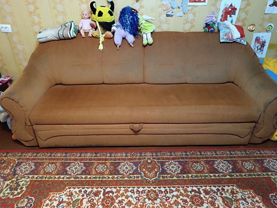 Продам б/у диван