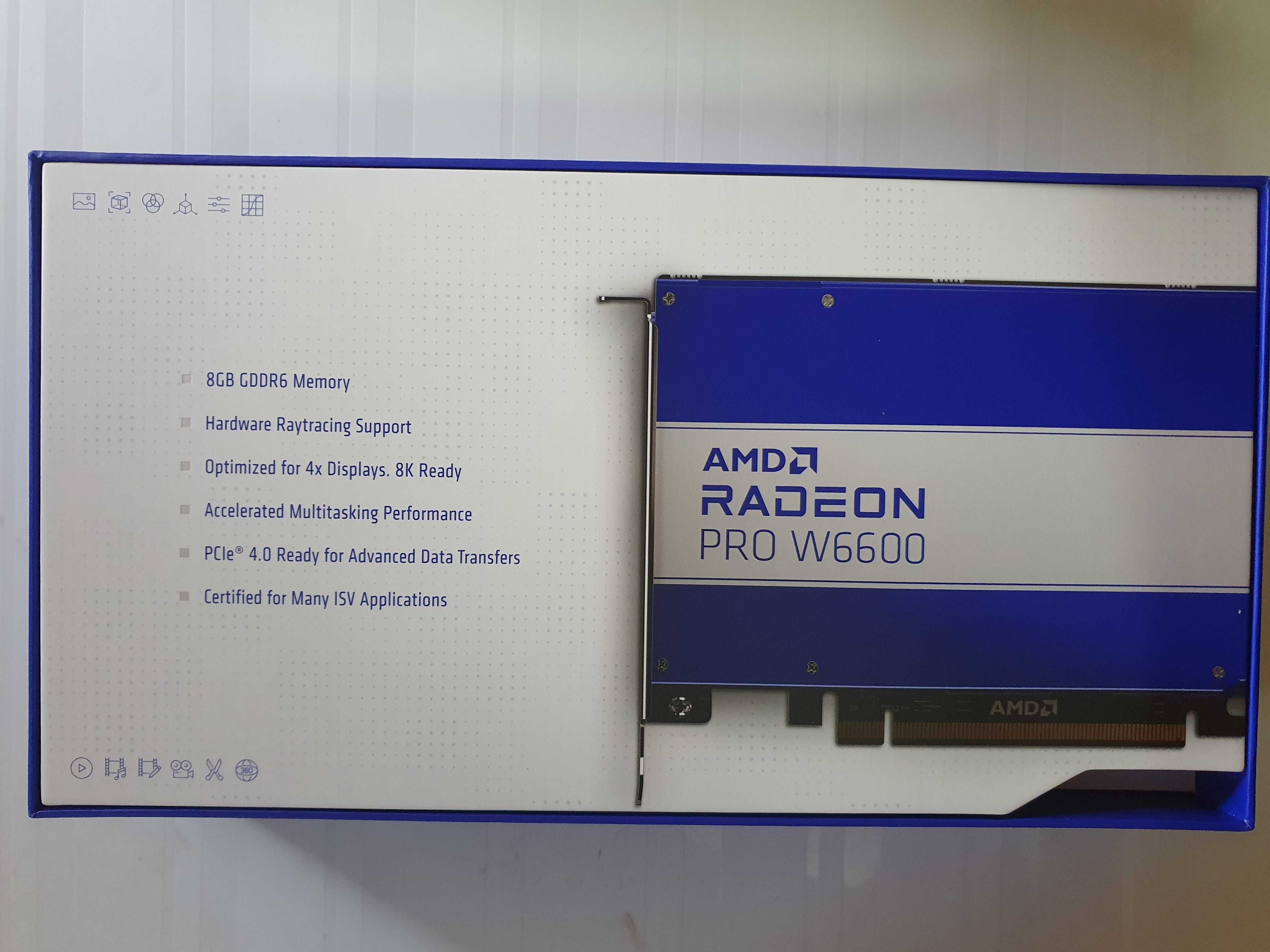 Placa gráfica profissional AMD Radeon PRO W6600