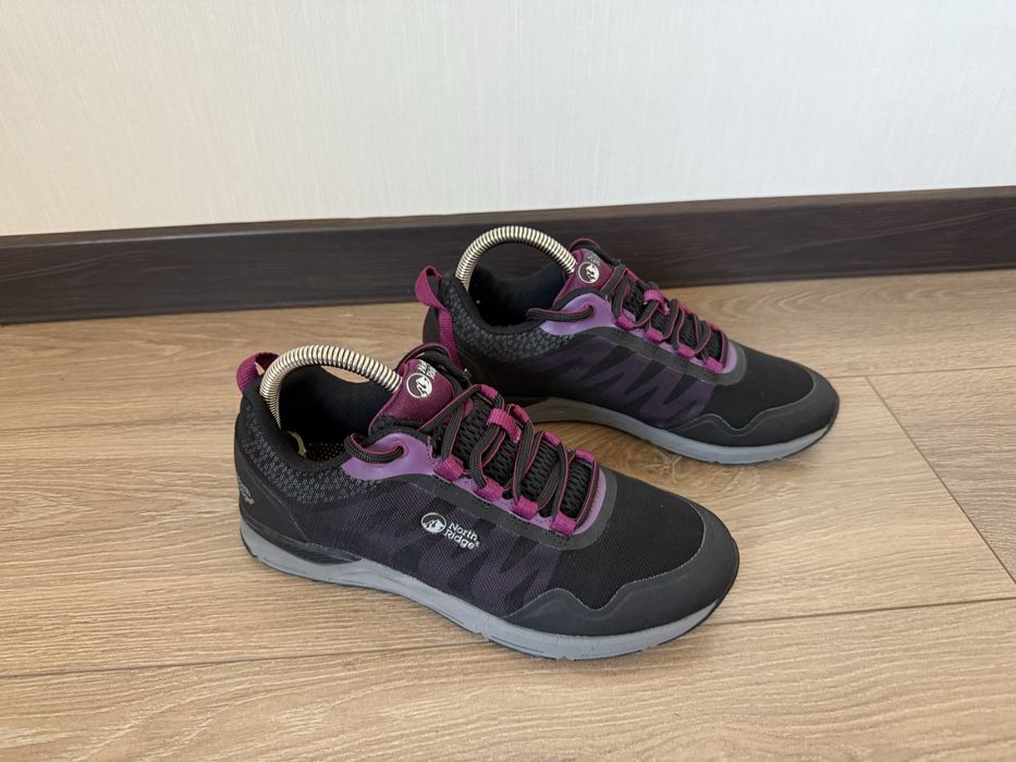 Трекінгові кросівки North Ridge 40 розмір