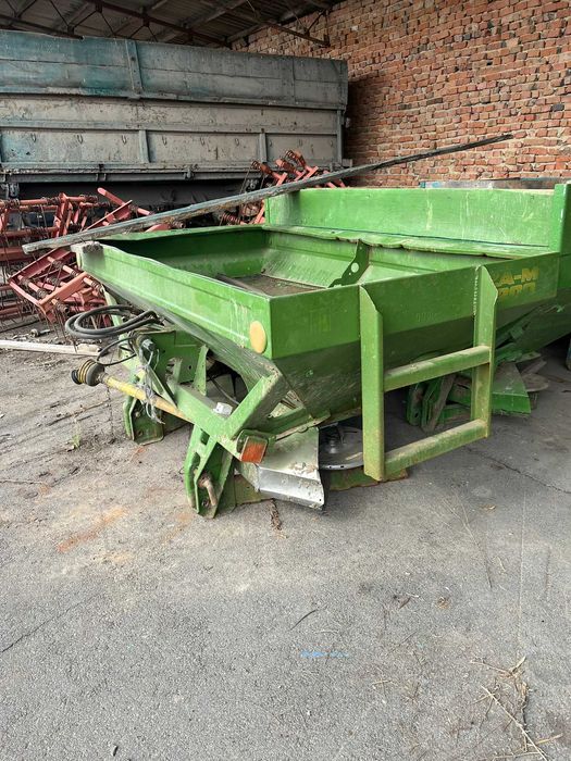 Amazone-18 Розкидач мінеральних добрив