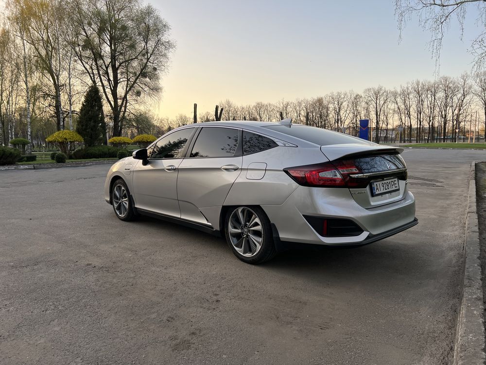 Honda Clarity 2018 плагін гібрид