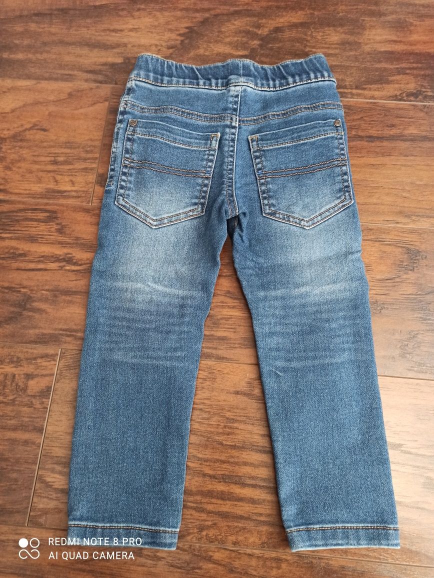 Spodnie jeansowe na 12-18 miesiecy