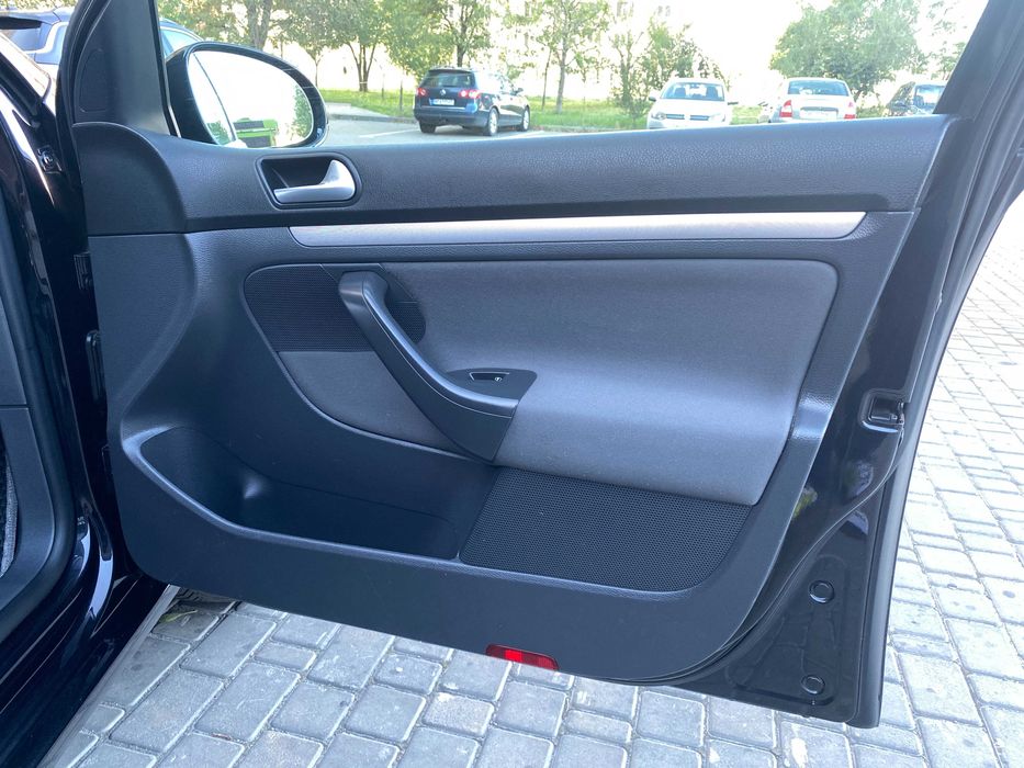 Продам Volkswagen Golf 2007 р. не фарбований, гарна комплектація
