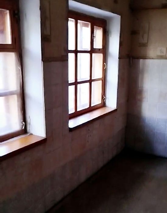 Пропонуємо до продажу просторий будинок у мальовничому м.Багачеве