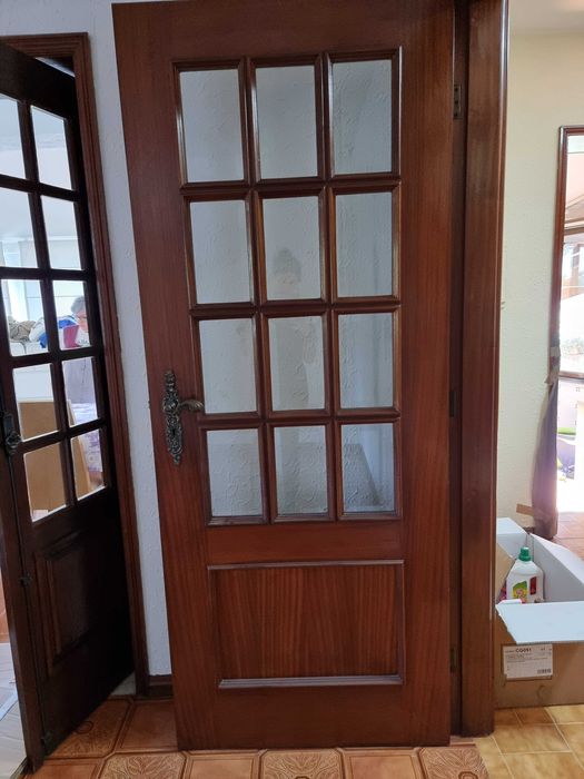 Porta para divisão de casa
