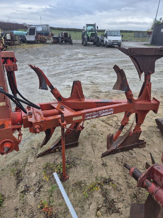 Pług 2 skibowy obrotowy