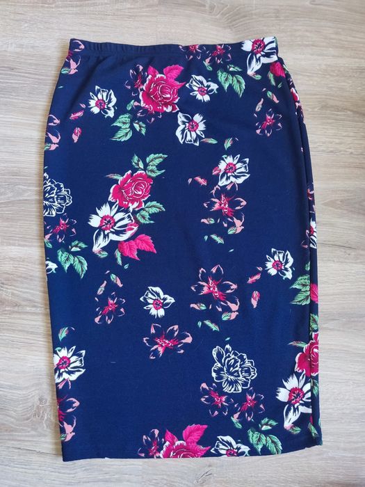 Spódnica midi granatowa w kwiaty kwiatki elegancka dopasowana ołówkowa