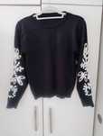Haftowany sweter uniwersalny