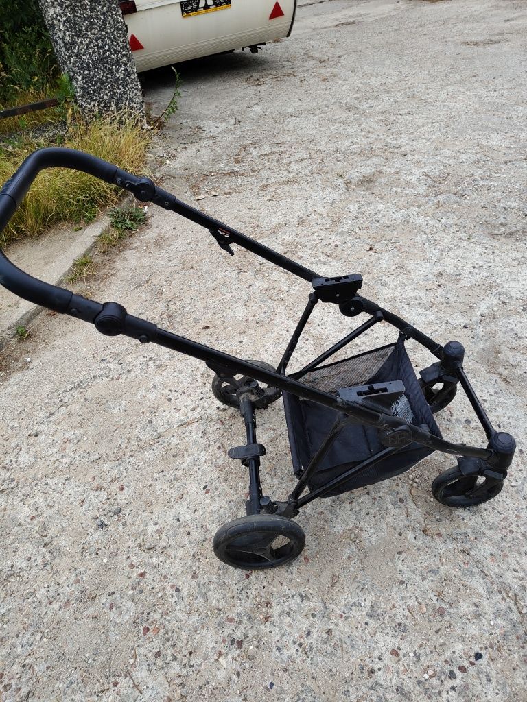 Sprzedam wózek bebetoo yeti 3w 1