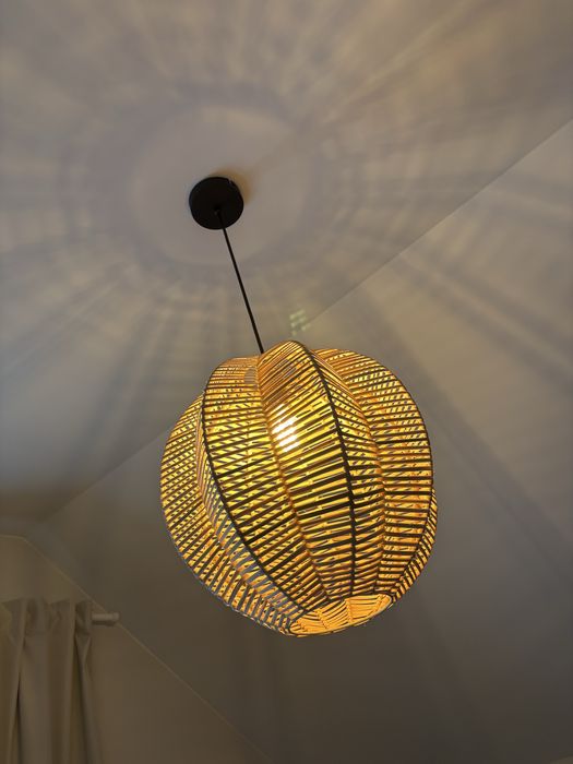 Lampa sufitowa zyrandol kula rattan