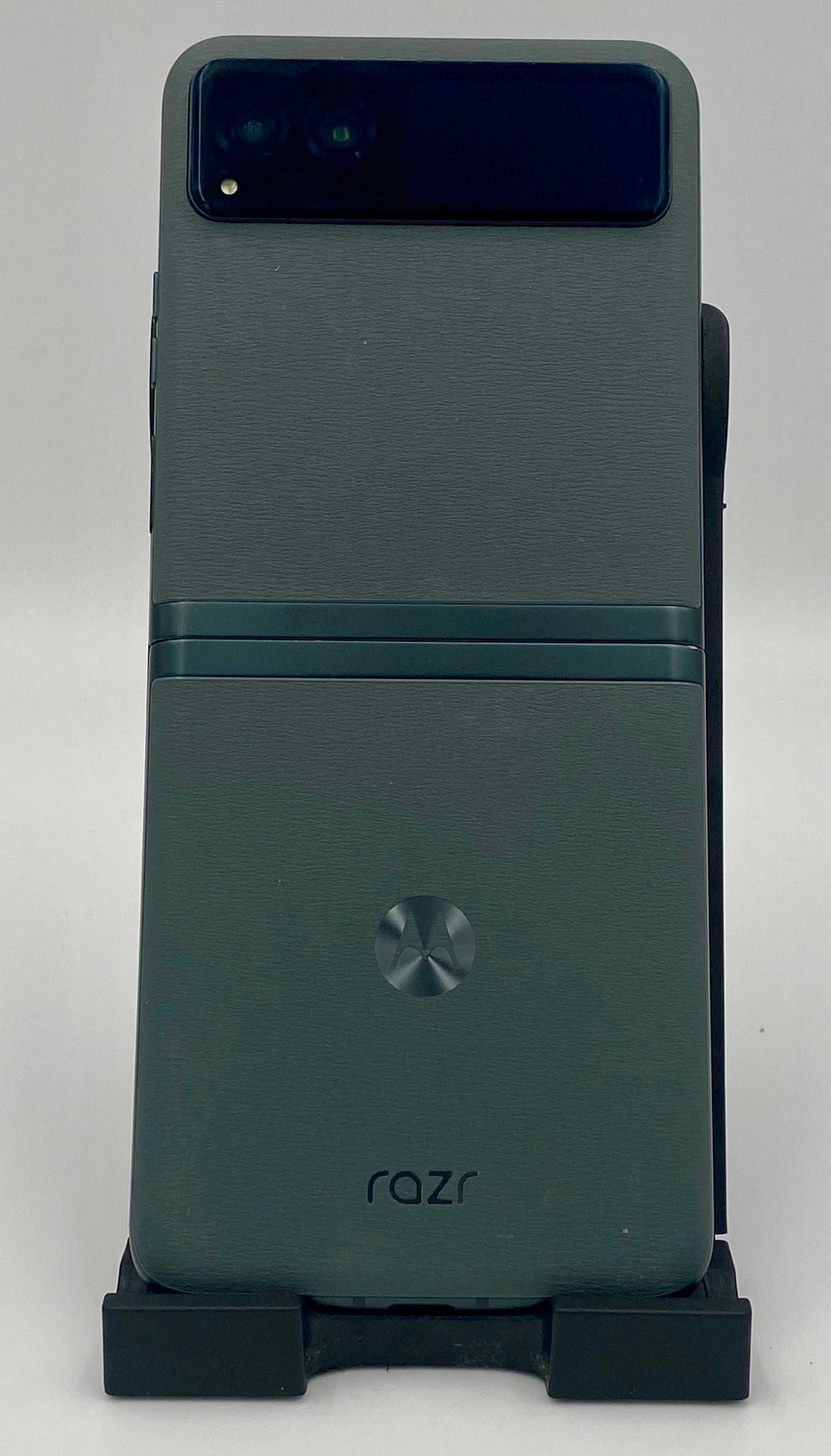 Смартфон Motorola Razr 40 256Gb (92258)