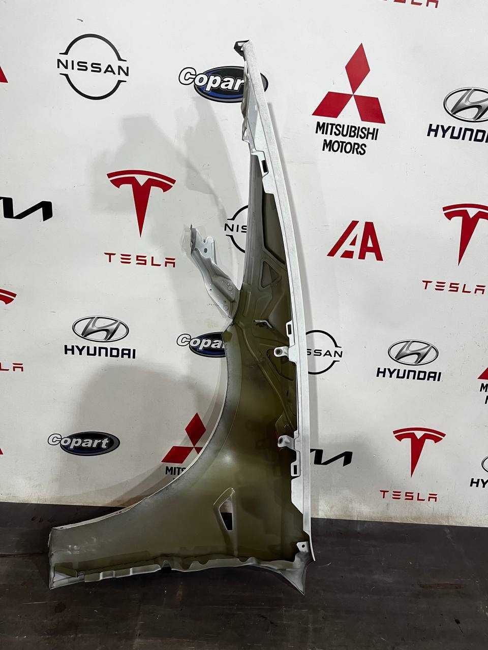 Крило переднє праве Tesla Model 3  Highland 2024-2025 1714891-00-F