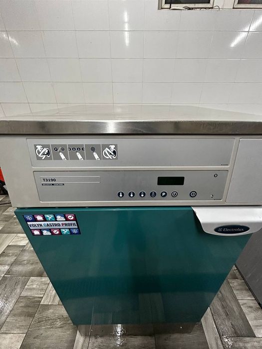 Професійна сушильна машина 10 кг Electrolux T3190(електричні і газові)