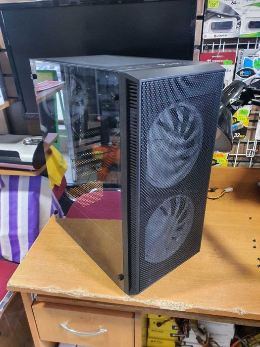 Корпус полноразмерный ATX Qube QB бок стекло. 2 вент 200 мм и 120 ARGB