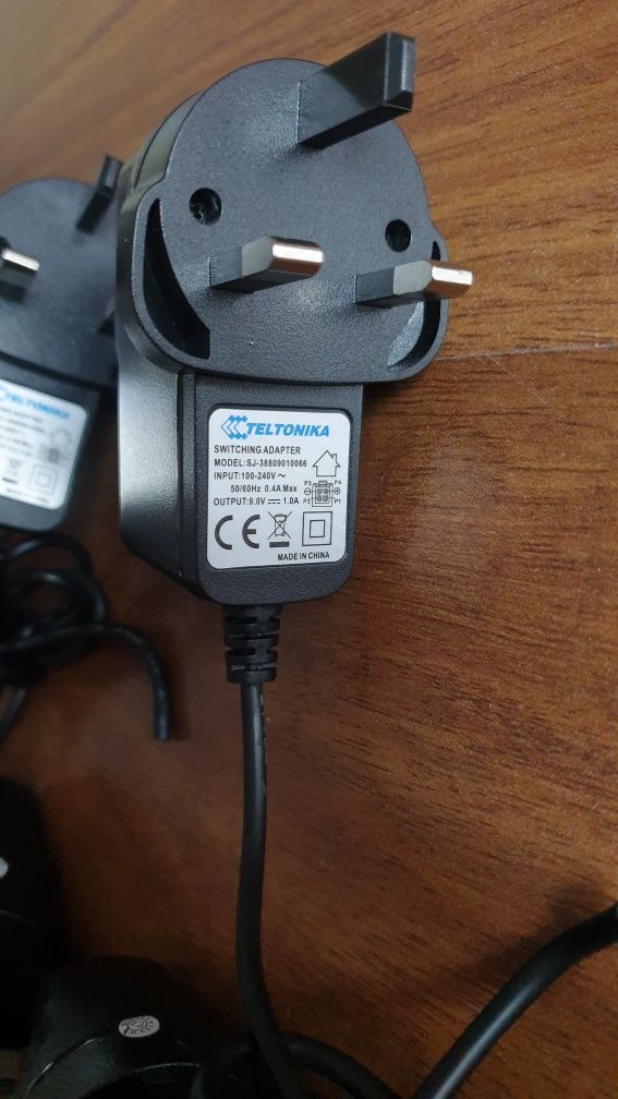 Zasilacz zasilacze 9V 1.0A