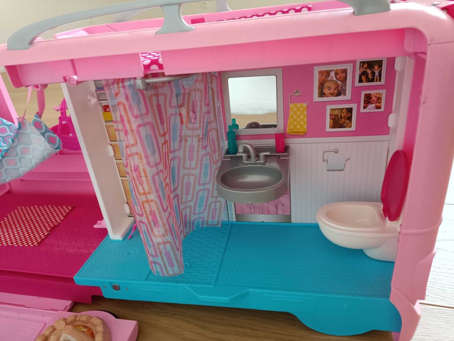 Duży camper kamper barbie
