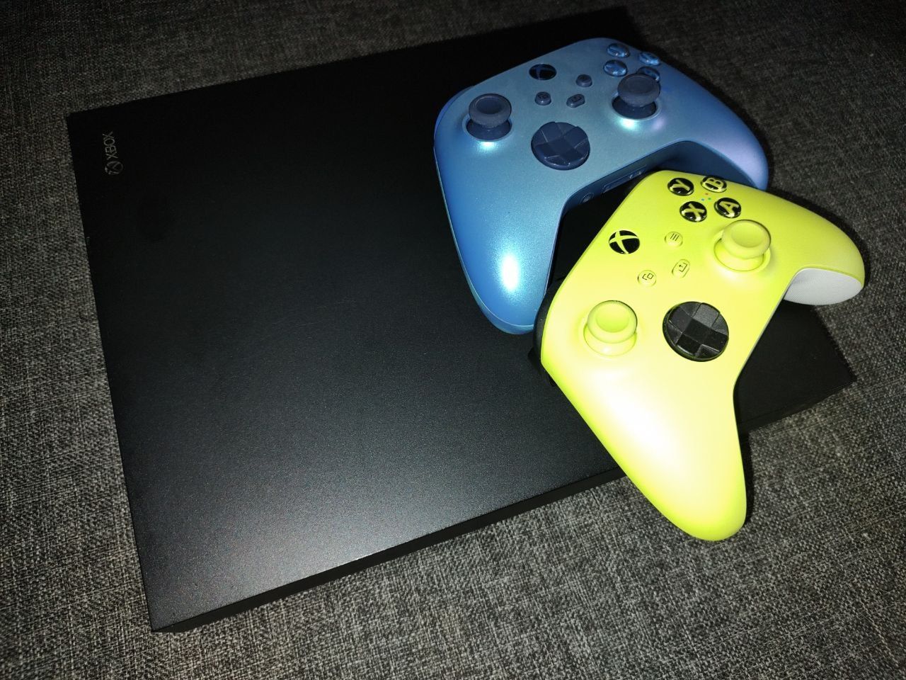 Xbox one x 1Tb kinect 2.0 з адаптером xbox controller gta5 навушники