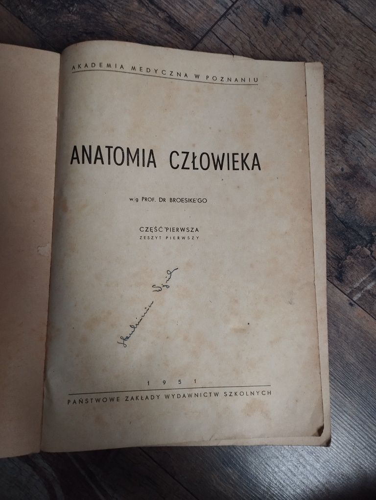 Stare książki "Anatomia człowieka część 1", zeszyt 1 i 2
