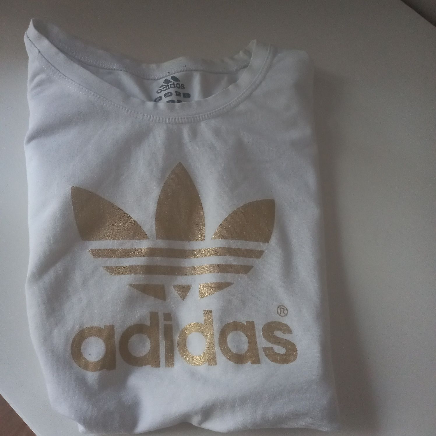 Koszulka zlogo adidas biała S