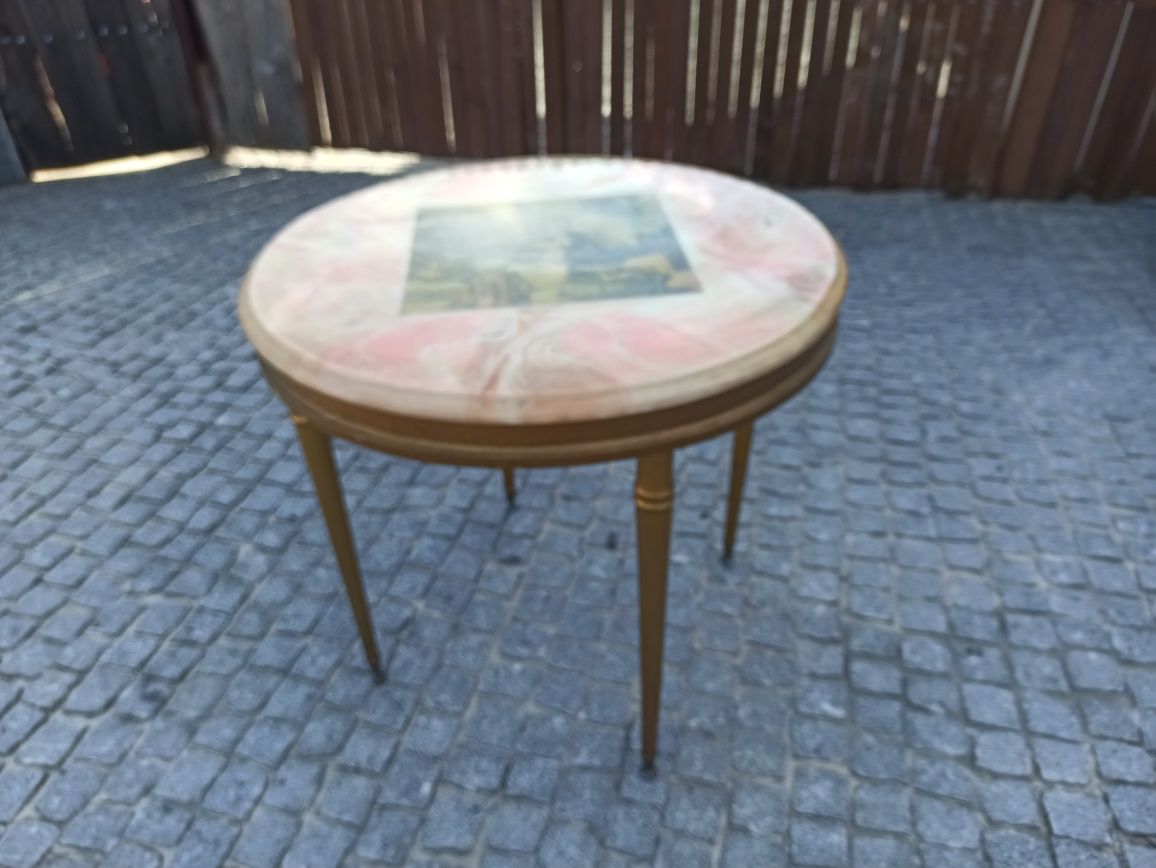 Mesa vintage em bom estado