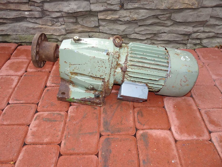 Motoreduktor silnik vem 1,5kw 2,2kw 3kw 4kw  20,25,32,40 obr