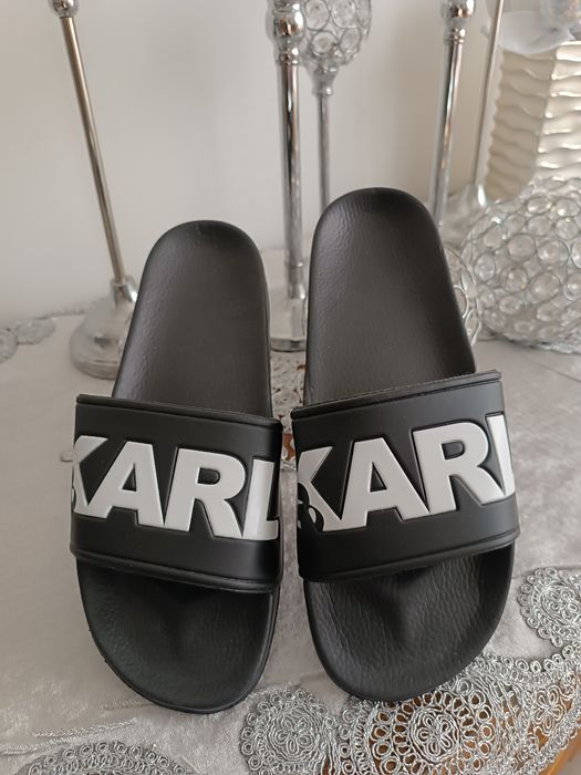 Śliczne czarne klapki roz 41