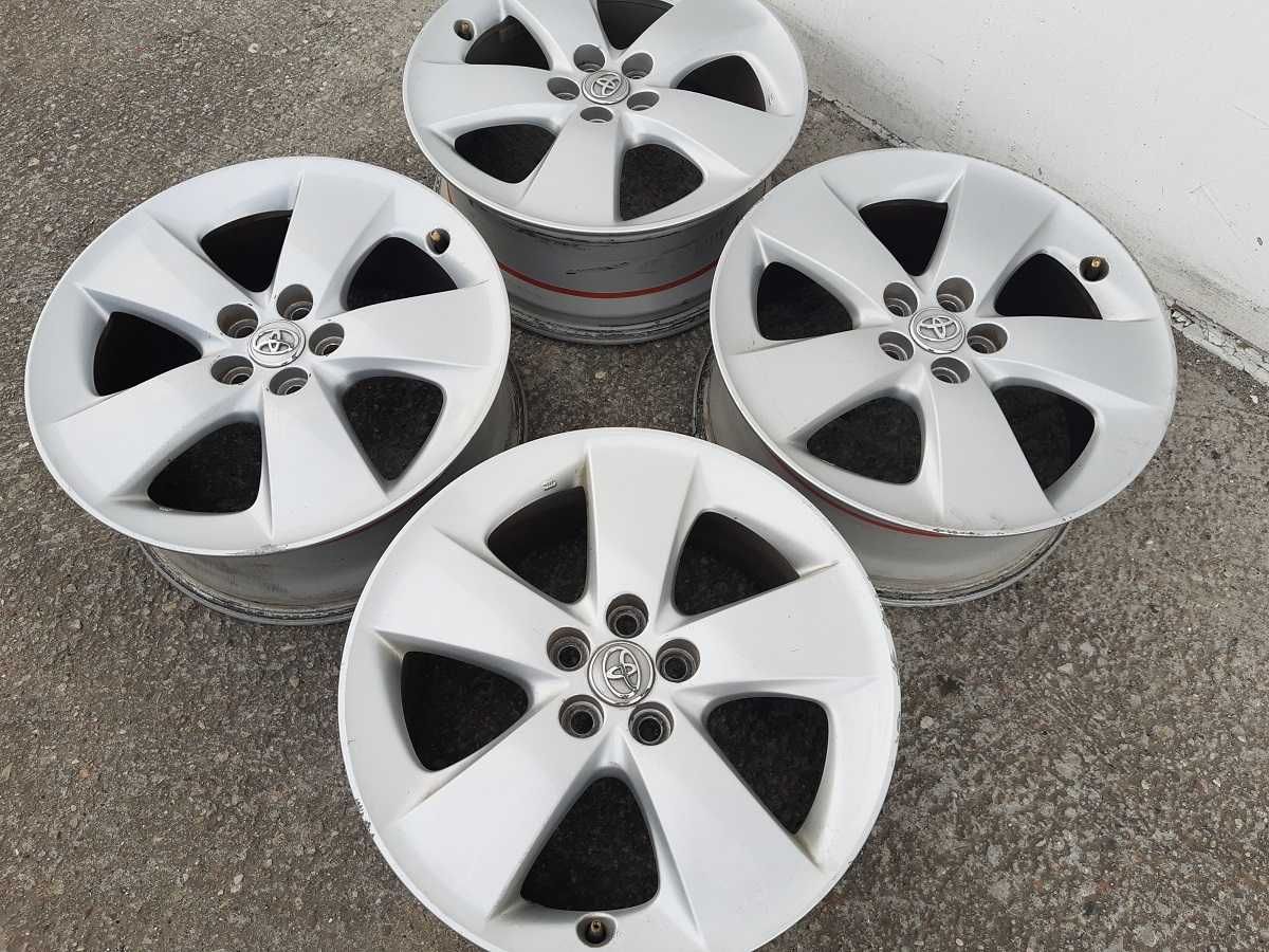oryginalne felgi aluminiowe 17 cali Toyota Prius III