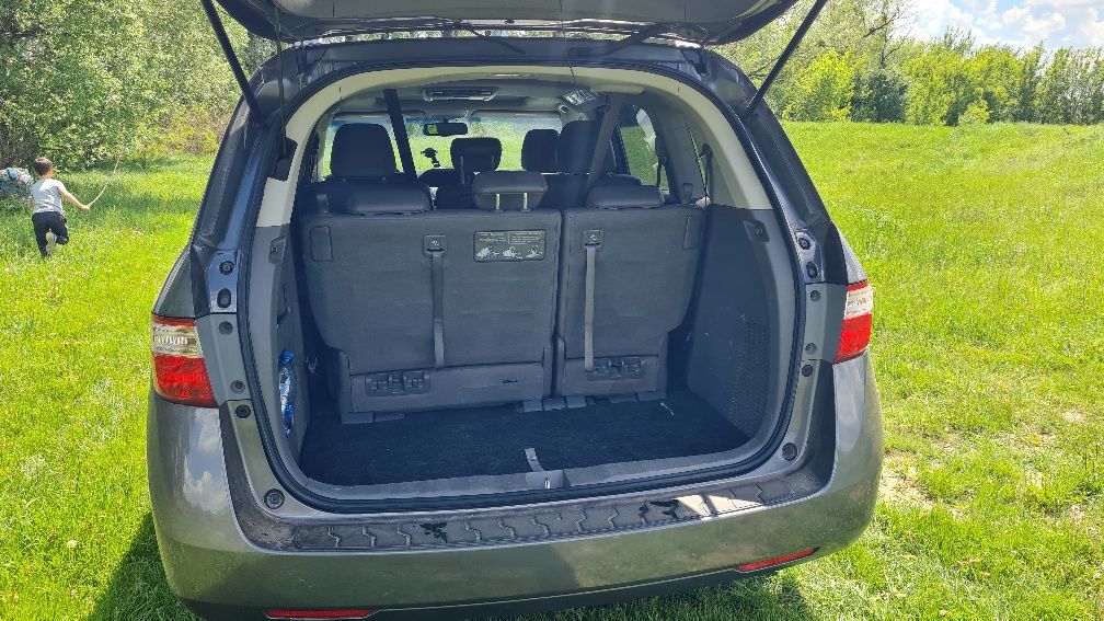 Продам Honda Odyssey 2011