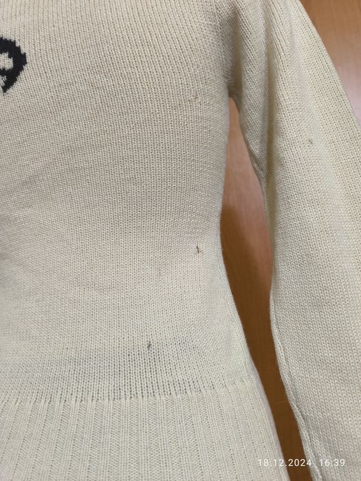 Sweter 8 S 36 nowy obcisły 50% wool ptak jesień zima
