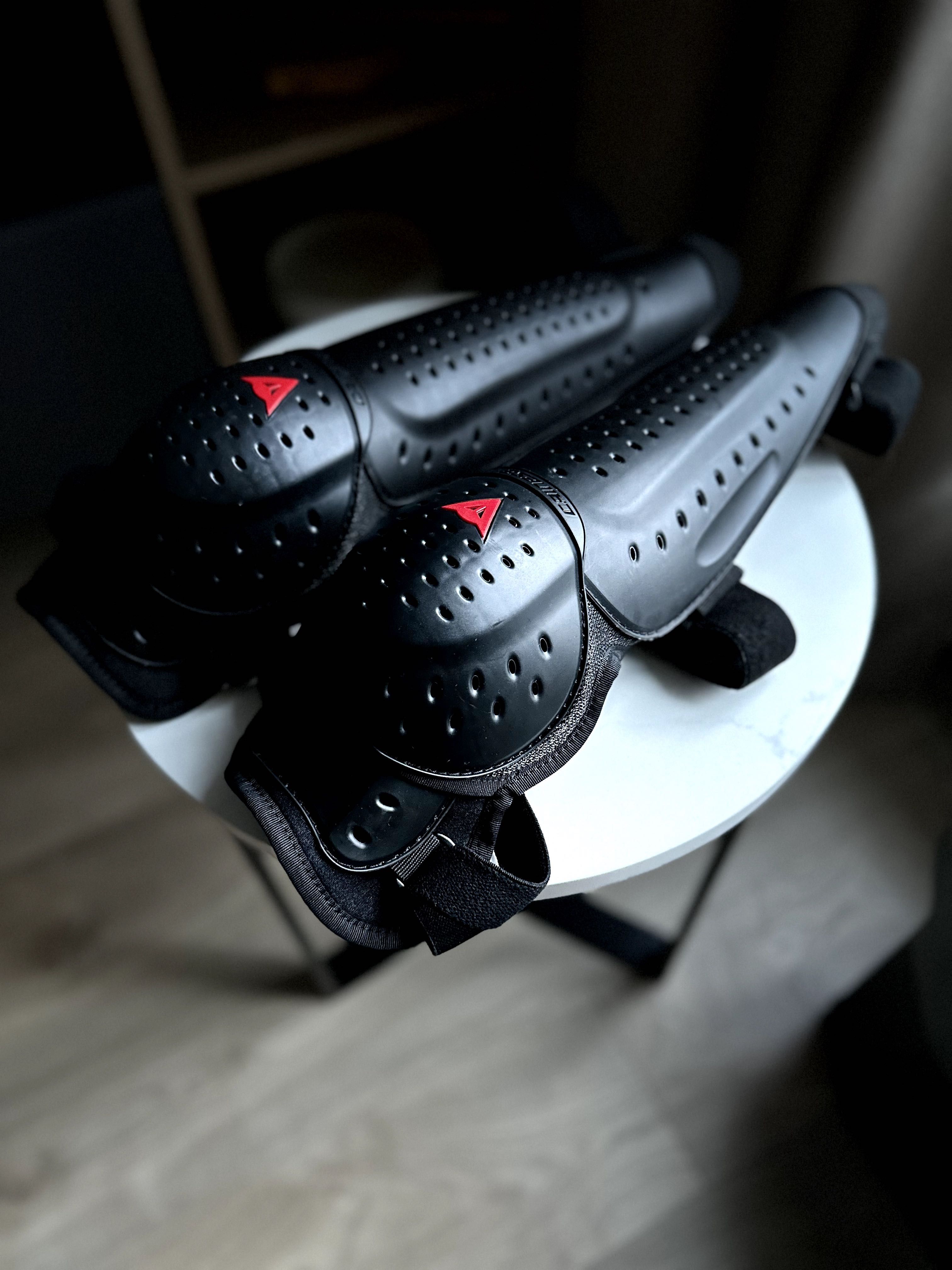 Наколінники DAINESE V E1 оригінал, захист колін мото, мотонаколенники
