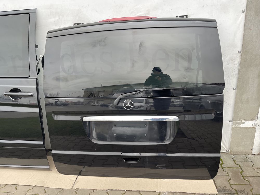 Двері дверка кришка багажника ляда віто віано Mercedes Vito Viano 639
