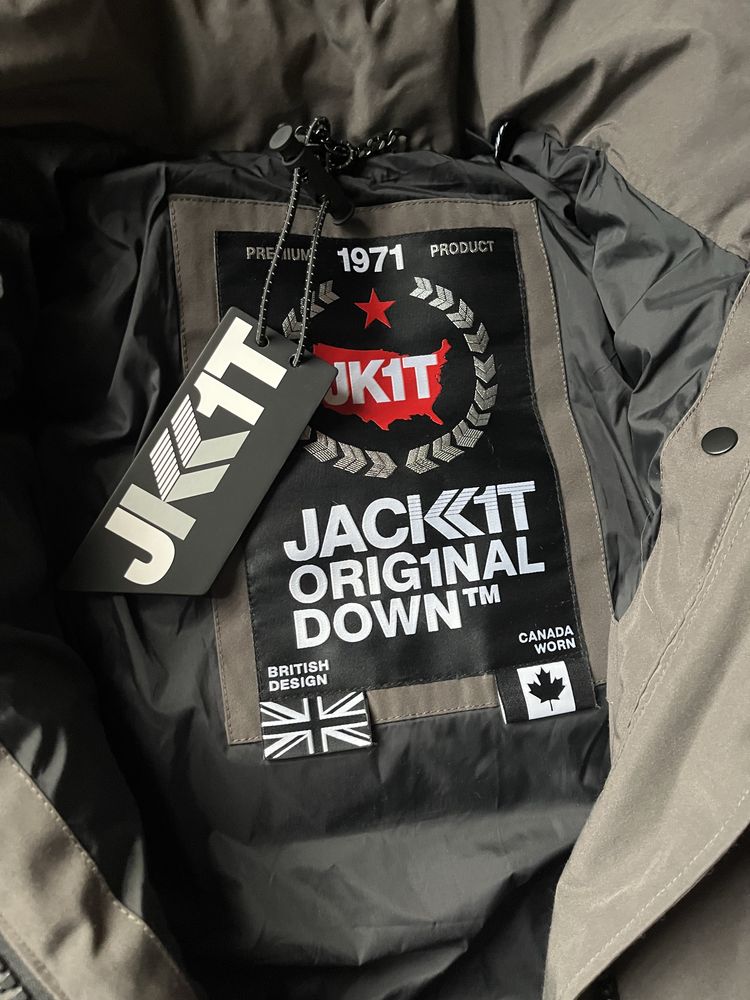 Masywna kurtka  jack1t z kozuchem.