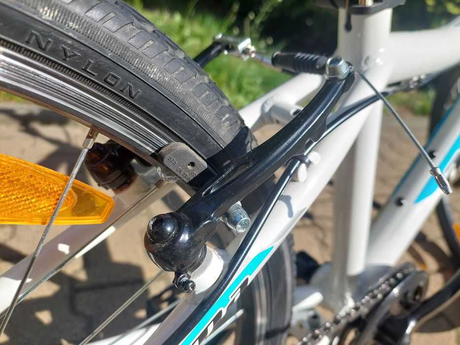 Markowy rower AUTHOR ULTIMA 24, model 2019, biało-niebieski.