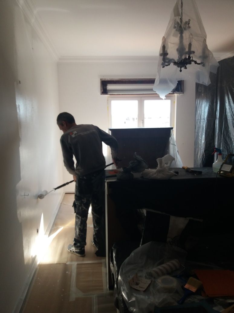 Faço Pinturas diversas e aplico Pladur, na zona de Tires, em Cascais