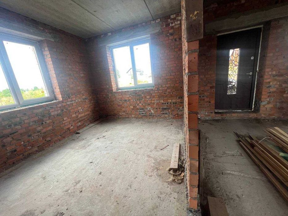 Продаж 2 поверхового будинку/ділянкою на 7 соток, 140 кв. м, 5 кімнат