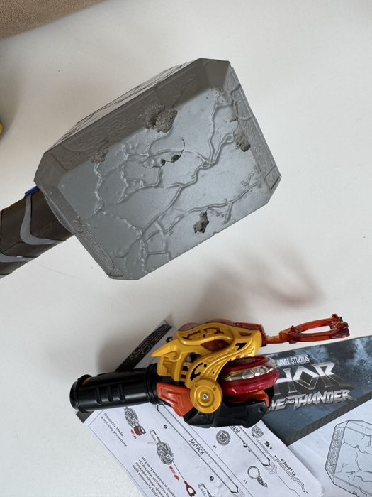 Молот Тора та Бейблейд Infinity Nado