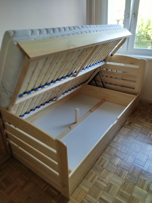 Łóżko sosnowe z pojemnikiem 120x200