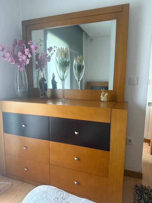 Quarto de casal completo - em muito bom estado e robusto