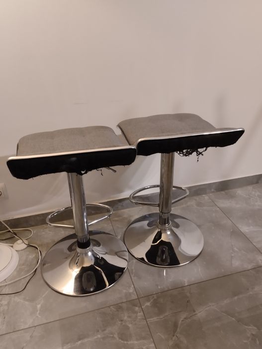 Hoker/krzesło barowe 2 sztuki