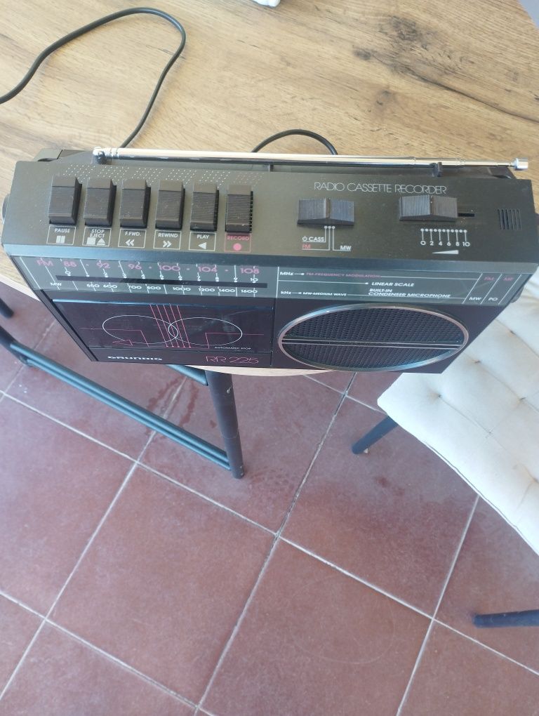 Rádio Cassetes antigo Grundig RR-225