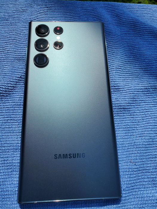Продам флагман Samsung S22 Ultra 12/512