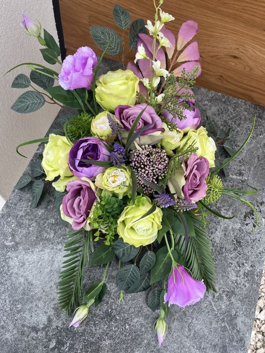 Wiązanka Róże Eustoma Premium