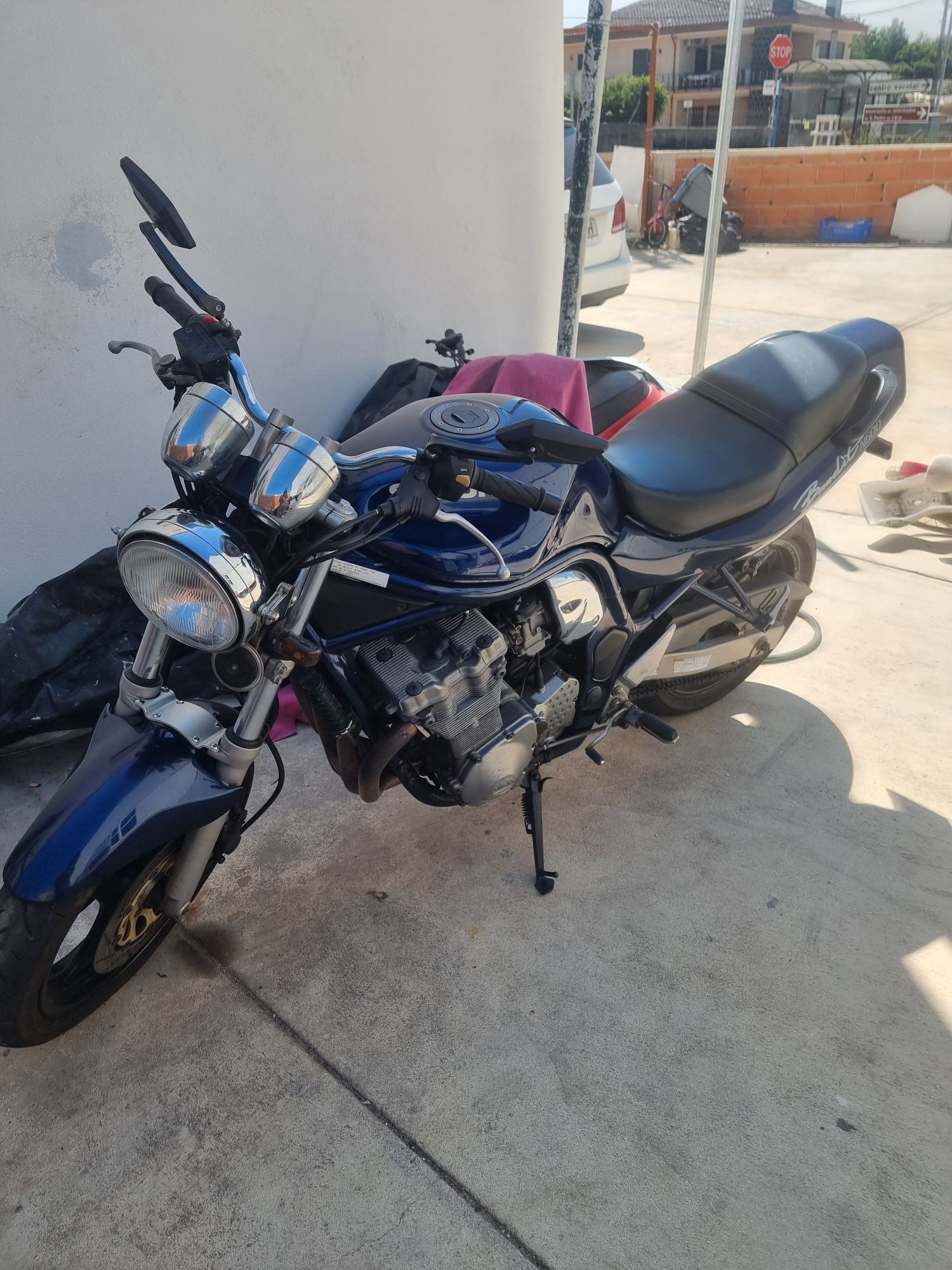 Vendo ou troco por outra mota