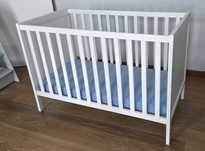 Łóżeczko IKEA SUNDVIK plus materac 8 cm