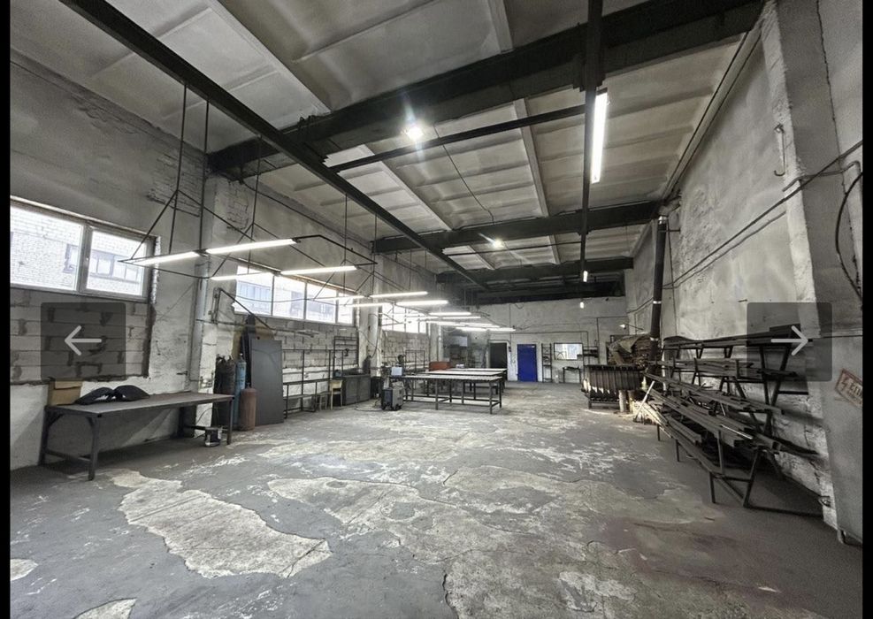 Виробничий цех власна територія ,світло.Коломия