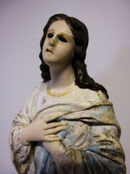 antiga figura da Nossa Senhora da Imaculada Conceição policromada