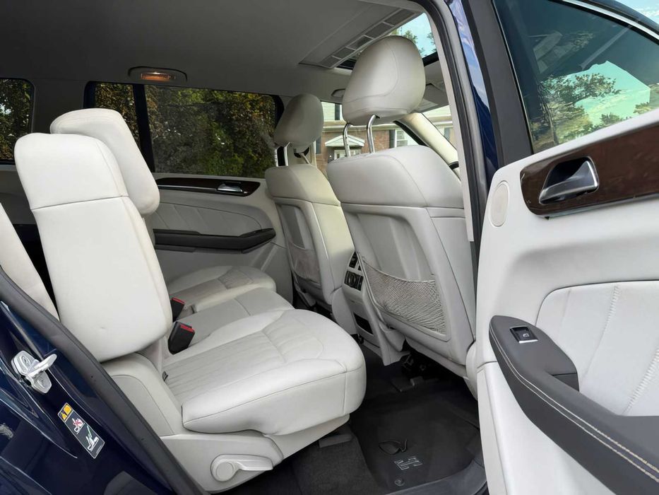 Mercedes-Benz GL-Class      2015